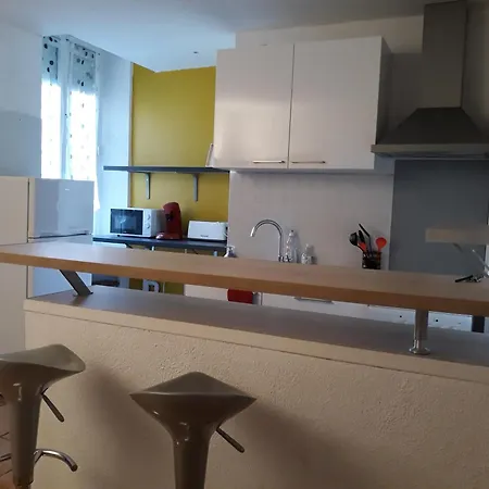 Apartment 5 Minutes Des Arenes, 6 Couchages *