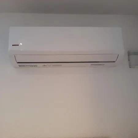 Apartment 5 Minutes Des Arenes, 6 Couchages