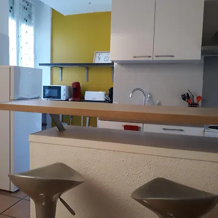 5 Minutes Des Arenes, 6 Couchages Apartment *