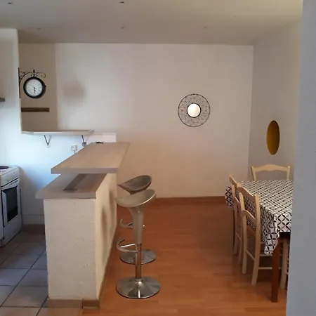 5 Minutes Des Arenes, 6 Couchages Apartment Nimes
